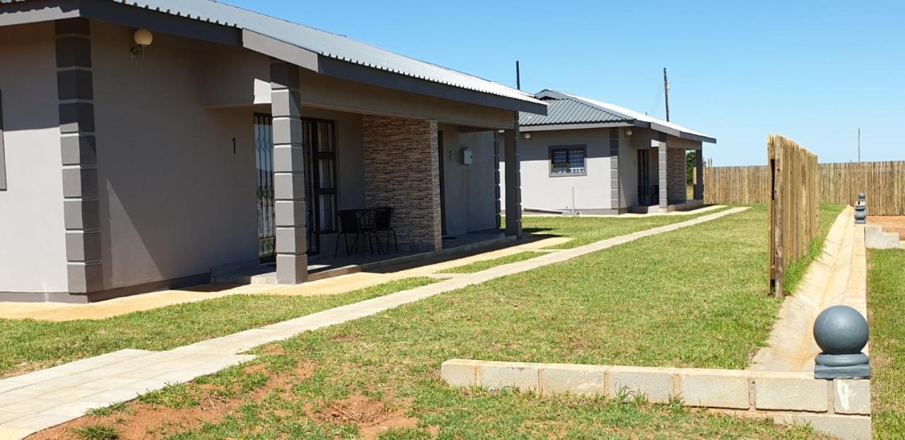 Enkhosi Guest Lodge Nhlangano Bagian luar foto