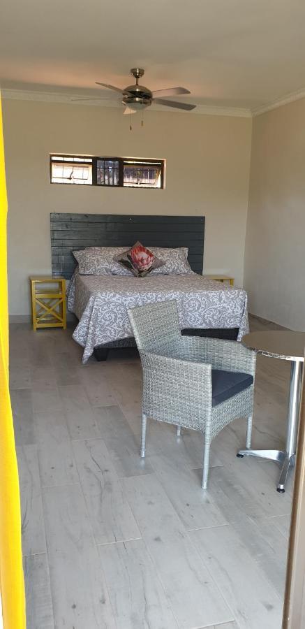 Enkhosi Guest Lodge Nhlangano Bagian luar foto